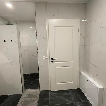 Hammer Guest house *